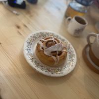 Cinnamon roll  at Epicerie Muscade in Montreal