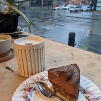 Gâteau choco noisette (le royal) et infusion lavande at Epicerie Muscade in Montreal
