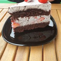 Oreo strawberry cake at Fräulein Grün in Garmisch Partenkirchen