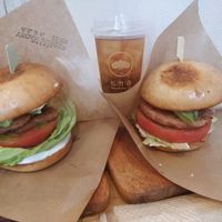 Genki-burger and yuki-burger at Shochiku-en in Tokyo