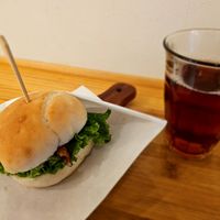 Teriyaki yakitori burger with black tea at Shochiku-en in Tokyo