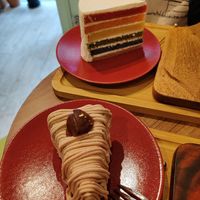 Rainbow cake and Mont Blanc at Shochiku-en in Tokyo