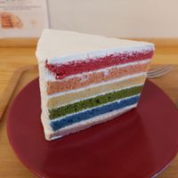 Rainbow cake at Shochiku-en in Tokyo