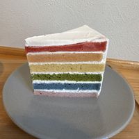 レインボー・ケーキ  at Shochiku-en in Tokyo