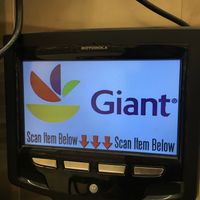 Scan your item to know the price at Giant Food in Alexandria