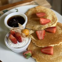 Pancakes veganos at De Gustibus Bakery in Puerto Viejo De Talamanca