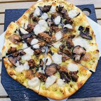 Forager pizza at Virtuous Pie in Victoria