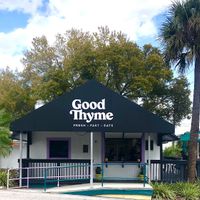 Casual outdoor dining  at Good Thyme in Lakeland