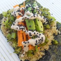 Temaki com quinoa (aberto) at Amana in Lauro De Freitas