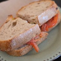 Tomato toasted sandwich at Odete Bakery in Porto