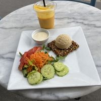 Vegan mango lassi, hummus, and raw cracker  at The Fragrance of the Heart in Oslo
