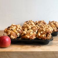 Vegan Apple muffins 🍎 at Onibus Coffee in Tokyo