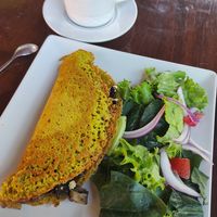 Vegan omelette at Le' Kaat in Valladolid