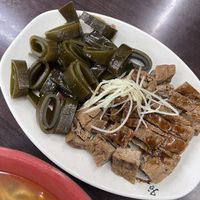 Sea weed ($40) + dry tofu ($35)  at Kè LáiYuán Sù Fāng 客來源素坊 in Taipei