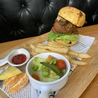 Black pepper & mushroom sauce burger -tofu patty at PP99 品品 in Wujie