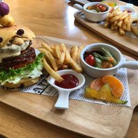 Tempeh BBQ burger at PP99 品品 in Wujie