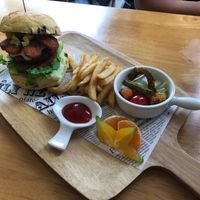 Chickpea tempeh salty “yolk” burger at PP99 品品 in Wujie