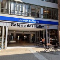 entrance - Galerie des Halles  at Loving Hut in Louvain-la-neuve