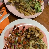 Migas (front) and „Bacalhau“ (back)  at Vegan Box in Faro