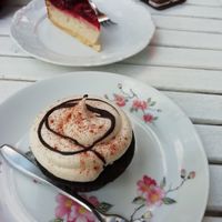 Raspberry cheesecake and chocolate cupcake at Cafe Vux in Berlin