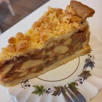 Pre-made apple cake at Bij Daan in Zoetermeer