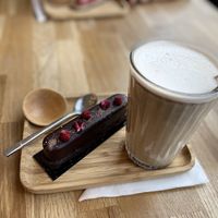 Chocolate-raspberry & chai latte at Be Nuts in Brussels