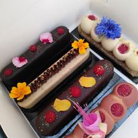 5 different vegan pastries at Be Nuts in Brussels