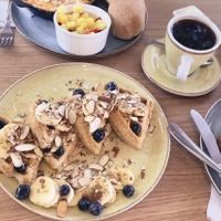 Waffles veganos 🌱   at Te Amo Lola in Bogota