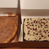 Caramel cheesecake and red velvet cake at Kato Gâteaux in Mechelen