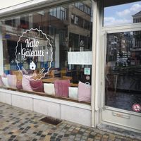 Outside at Kato Gâteaux in Mechelen