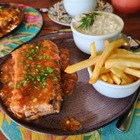 Berinjela a milanesa, sem queijo. Estava muito bom! at Quintal Verde in Paraty