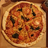 Pizza Ventura (vegan, large, 12.90 €) - cold, arrival after approx. 3 h at Domino's Pizza in Aachen