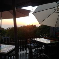 Sunset view at Jardin De Los Naranjos in La Palma