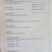 Vegan pizza at The Blue Wren Cafe in Coonabarabran