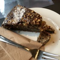 Birne-Mohn-Haselnuss-Kuchen at Cafe Vreiheit in Cologne