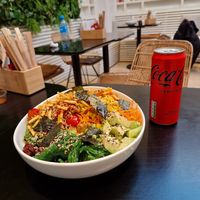 Bowl and coke at Poké Perfect - Nieuwendijk in Amsterdam