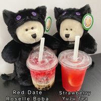 Red Date Roselle Boba / Strawberry Yuzu Tea at Mong Cha Cha Cafe 夢茶茶 in Central Singapore
