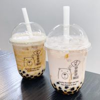 Earl Grey Mylk Tea 0%  sugar w brown sugar pearl for 5.50sgd, & Organic Strawberry Oat Mylk 25% sugar w pearls for 6.90sgd. at Mong Cha Cha Cafe 夢茶茶 in Central Singapore