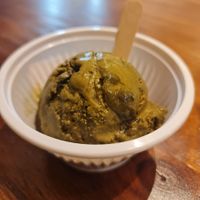 Poo poo look alike Houjicha Ice cream 🤣  ~ 28/4/23 at Mong Cha Cha Cafe 夢茶茶 in Central Singapore