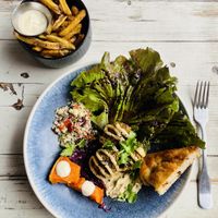 Falafel bowl and fries with aioli   at Sesame in Chamonix-mont-blanc