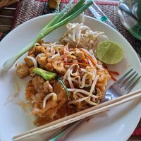 Pad thai tofu vegan at J&K Restaurant in Koh Chang