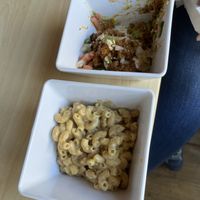 mexi bowl and mac and cheese  at Lifestyle Cafe in Columbus