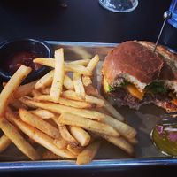 Americana burger at 4th & State in Columbus