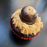 PB muffin, delicious topping, but the muffin was dry  at 4th & State in Columbus