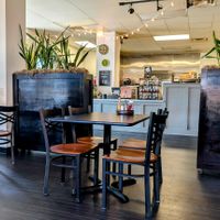 Seating and counter at 4th & State in Columbus