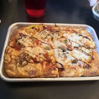 Veggie pizza  at 4th & State in Columbus