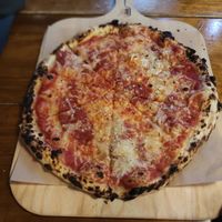 Tre salami vegan at NeoNeo in Cologne