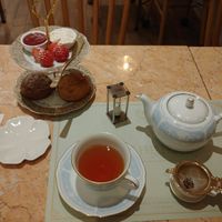 Tea and scone at Lazy Susan 레이지수잔 in Seongnam