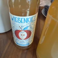 Apfelschorle at Leuchtendroter in Frankfurt