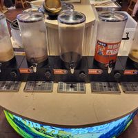 Drinks included. Just before closing at Sù Mǎn Xiāng 素满香 in Nanjing